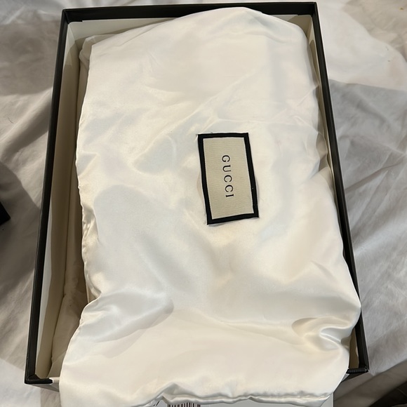 Vernice crystal low top Gucci sneaker - Picture 7 of 8